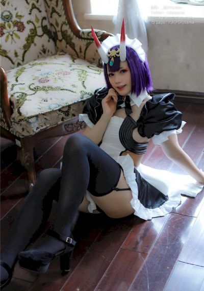 好色女警